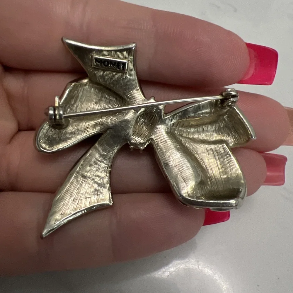 Vintage Monet‎ Bow Brooch Pin Red Enamel Rhinestone Silver Tone Signed